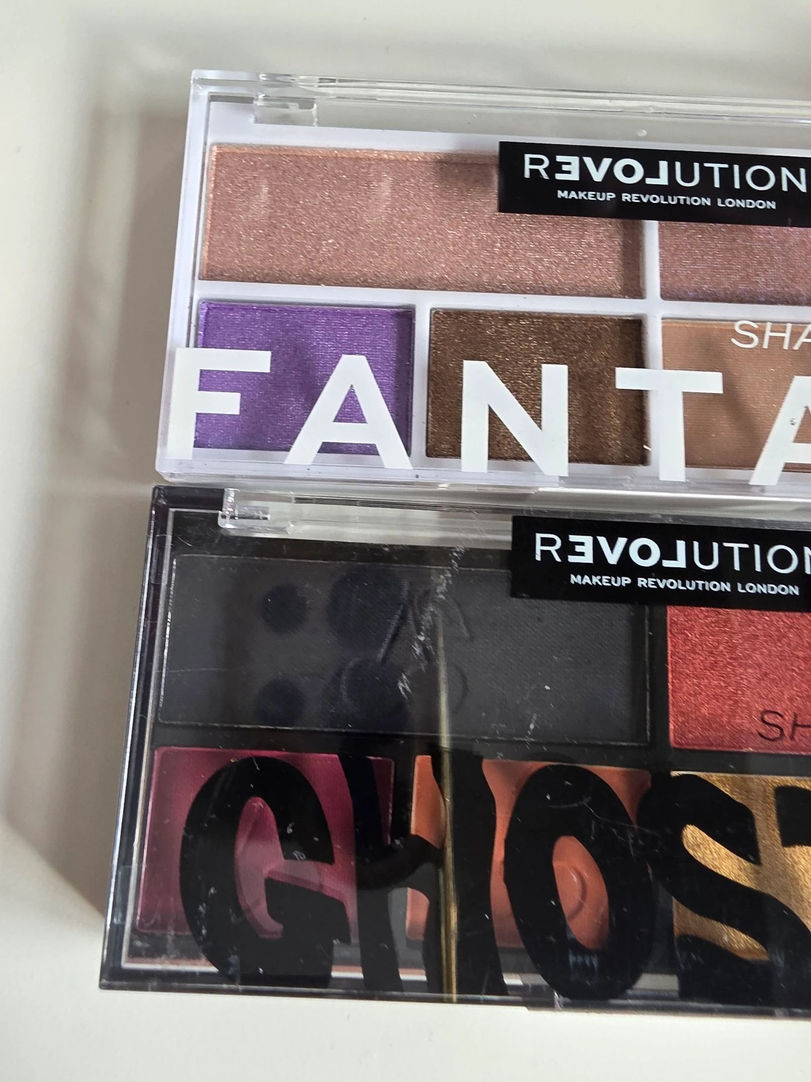 Make-up lot 2 paletten / Lip Oil / Bodyglitter | Revolution – photo 6